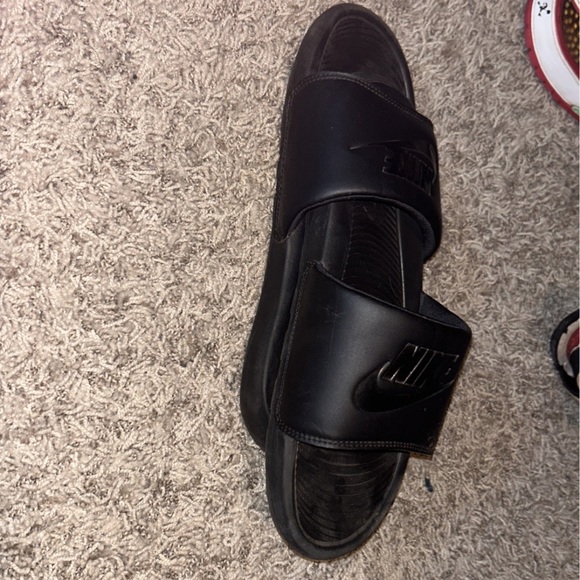 Nike slides - Picture 1 of 2